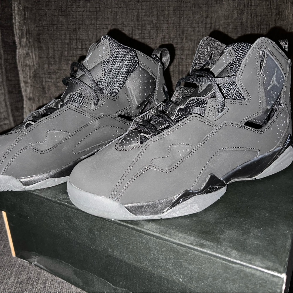 Brand new!! Never worn Jordan True Flight